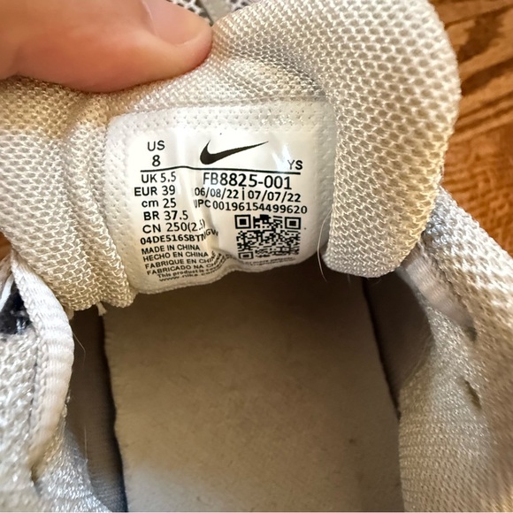 Nike Air Zoom Vomero 5 Sneakers / Cobblestone and Light Bone / Sz 8 - Picture 7 of 8